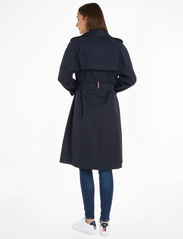 Tommy Hilfiger - COTTON CLASSIC TRENCH - trench coats - desert sky - 2
