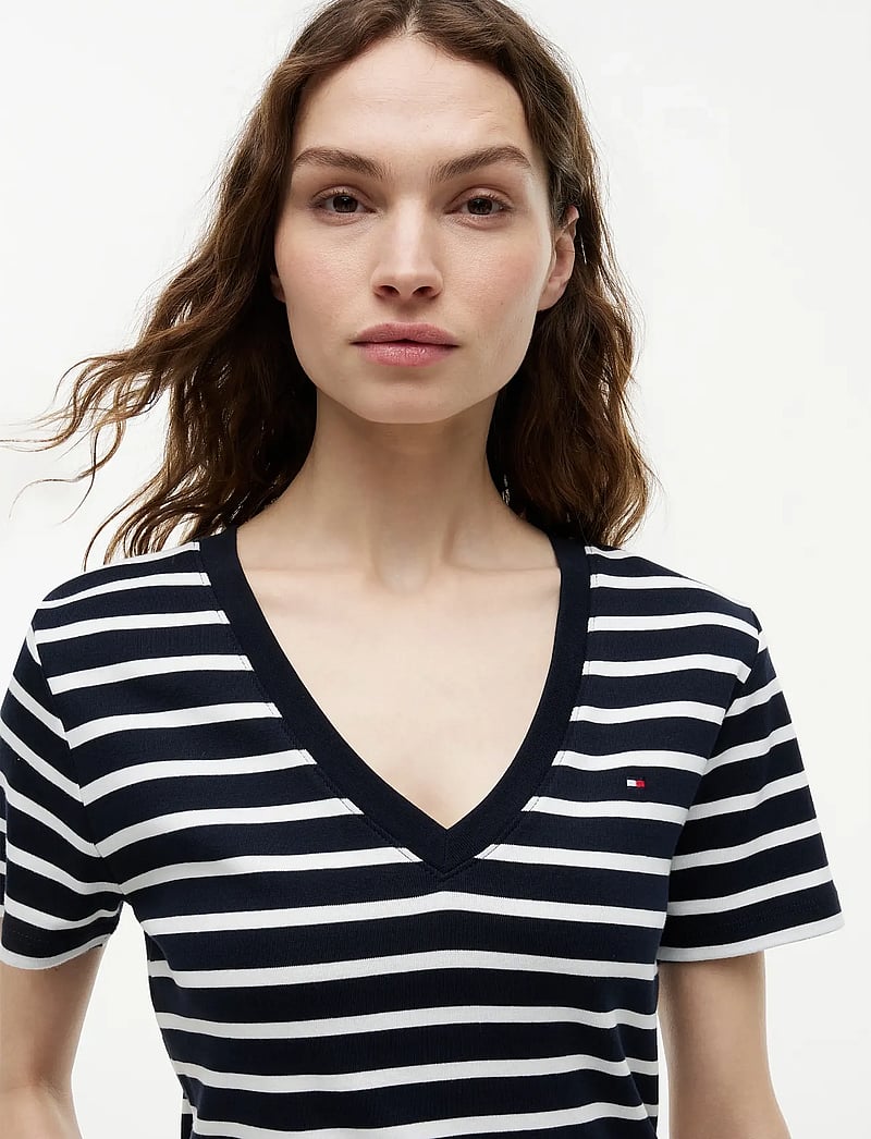 Tommy Hilfiger - CODY SLIM V-NK S/S T-SHIRT - t-shirts - nos breton navy blue ecru - 4