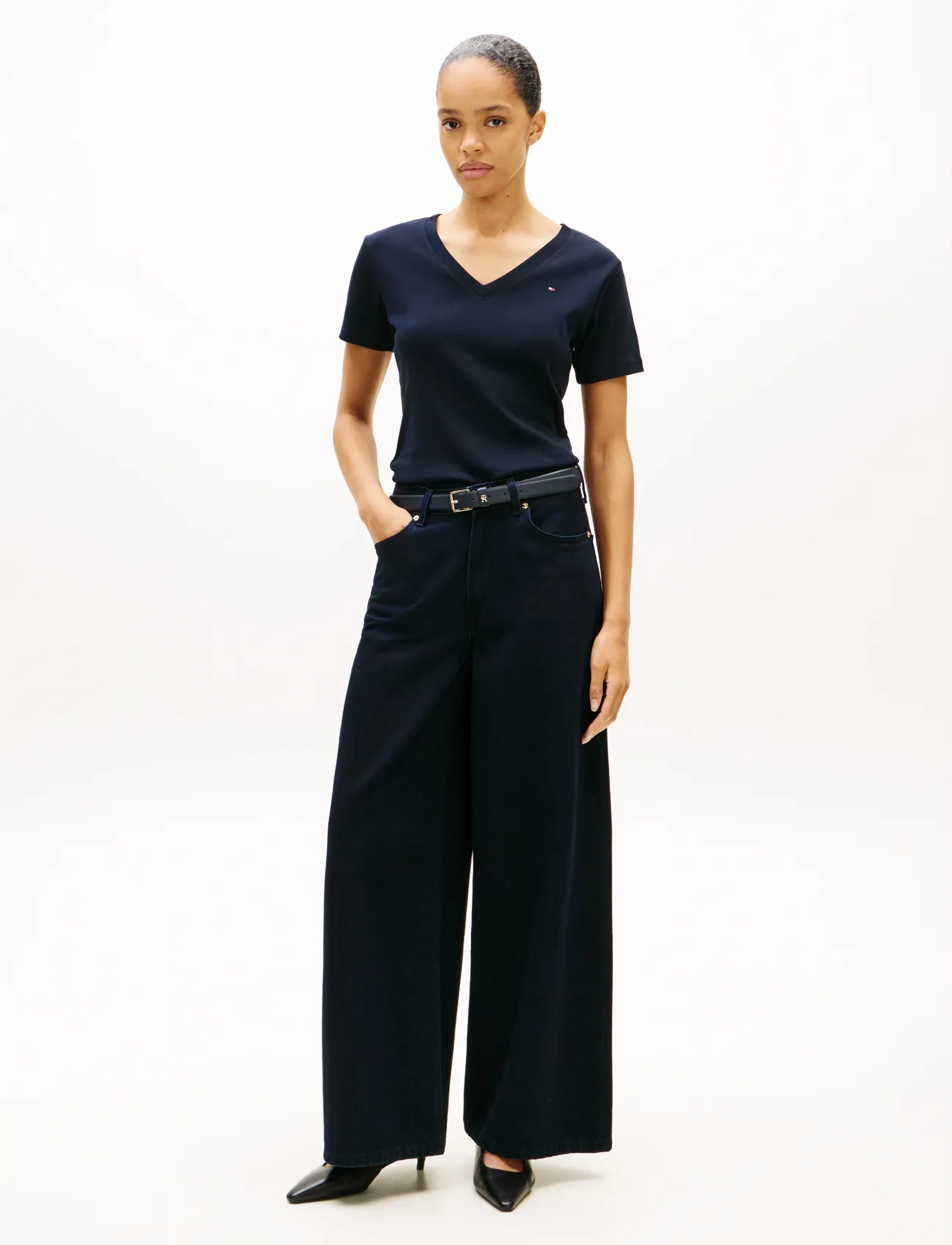 Tommy Hilfiger NEW SLIM CODY V-NK SS - T-shirts & Toppe - NOS DESERT SKY / black