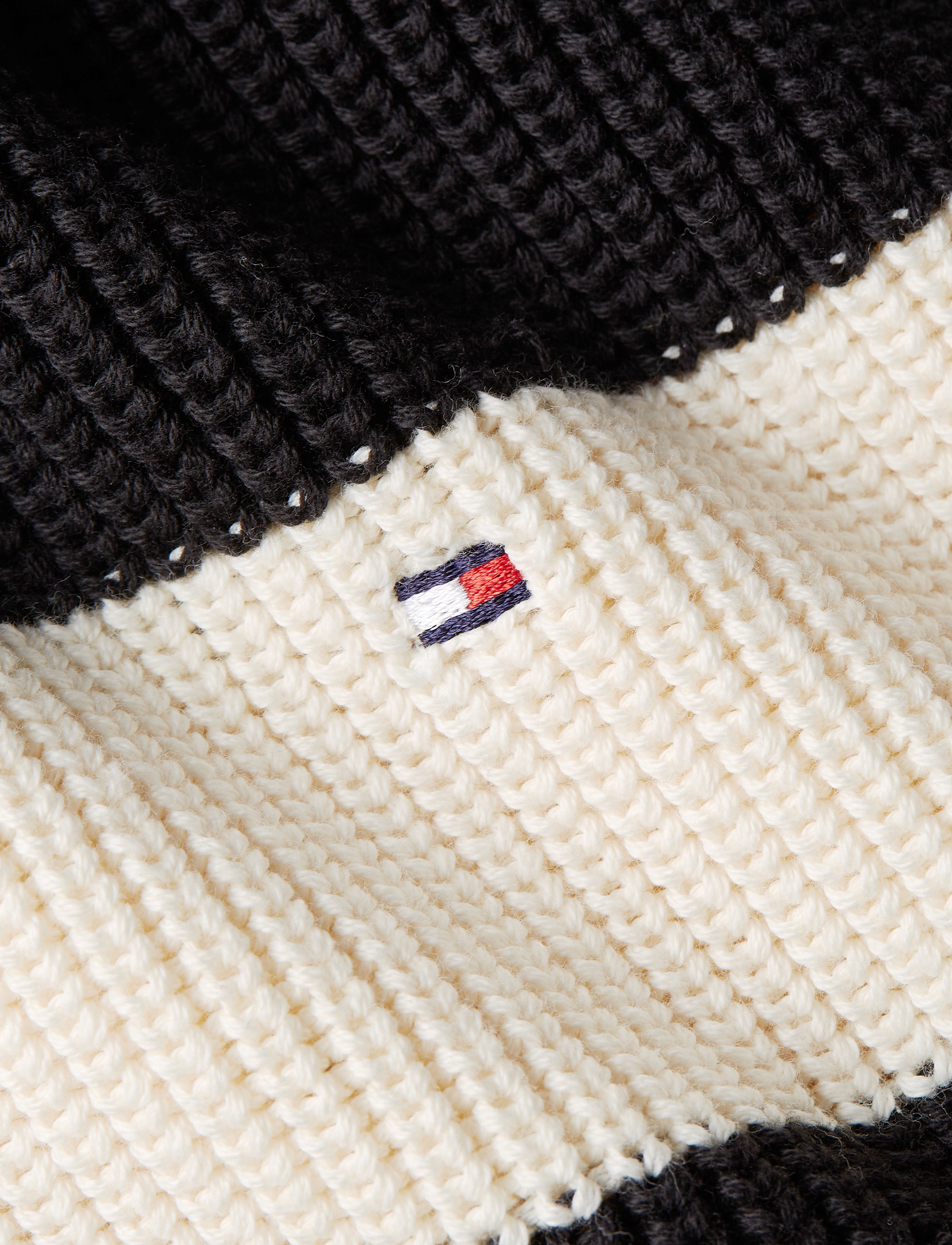 Tommy Hilfiger - CO CARDI STITCH C-NK SWT - black/ calico rugby stp - 5