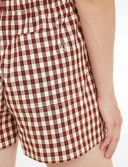Tommy Hilfiger - GINGHAM PULL ON SHORT - casual shorts - gingham/ deep rouge - 3