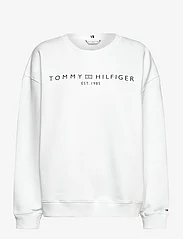 Tommy Hilfiger - CRV MDRN REG CORP LOGO SWTSHRT - sweatshirts - th optic white - 0