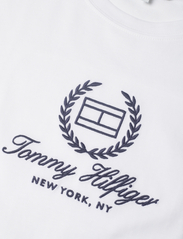 Tommy Hilfiger - SLIM FLAG SCRIPT TEE SS - marškinėliai - th optic white - 2