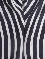 Tommy Hilfiger - FLUID STRIPE VN SS BLOUSE - short-sleeved blouses - bold stp / desert sky - 3