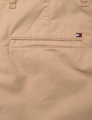 Tommy Hilfiger - CO BLEND GMD CHINO SHORT - chino-shorts - beige - 4