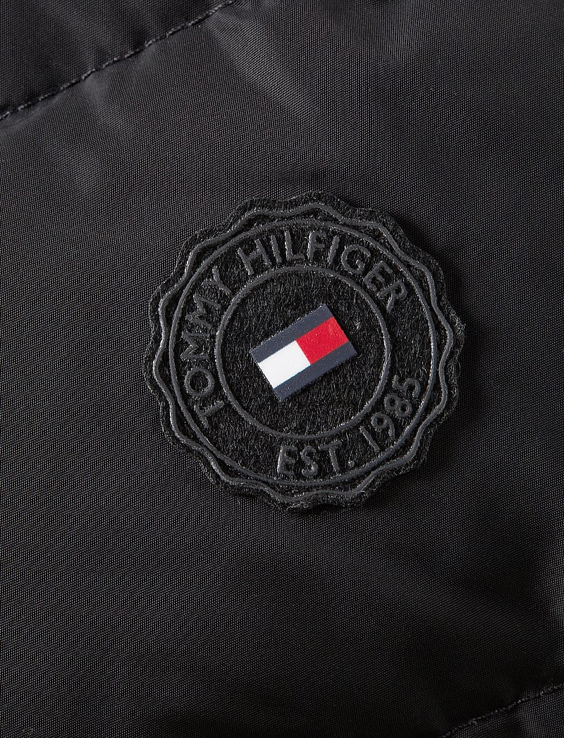 Tommy Hilfiger - TYRA DOWN JACKET WITH FUR - sulejoped ja voodriga joped - black - 1