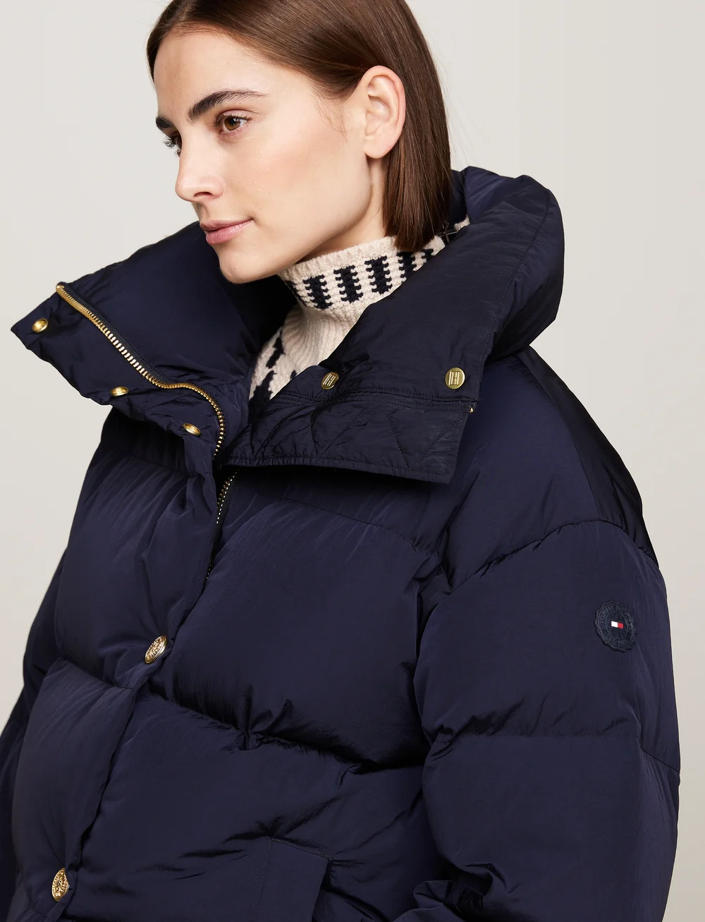 Tommy Hilfiger Gold Button Down Jacket 239.40 Buy Down padded jackets from Tommy Hilfiger online at Boozt . Fast delivery and easy returns