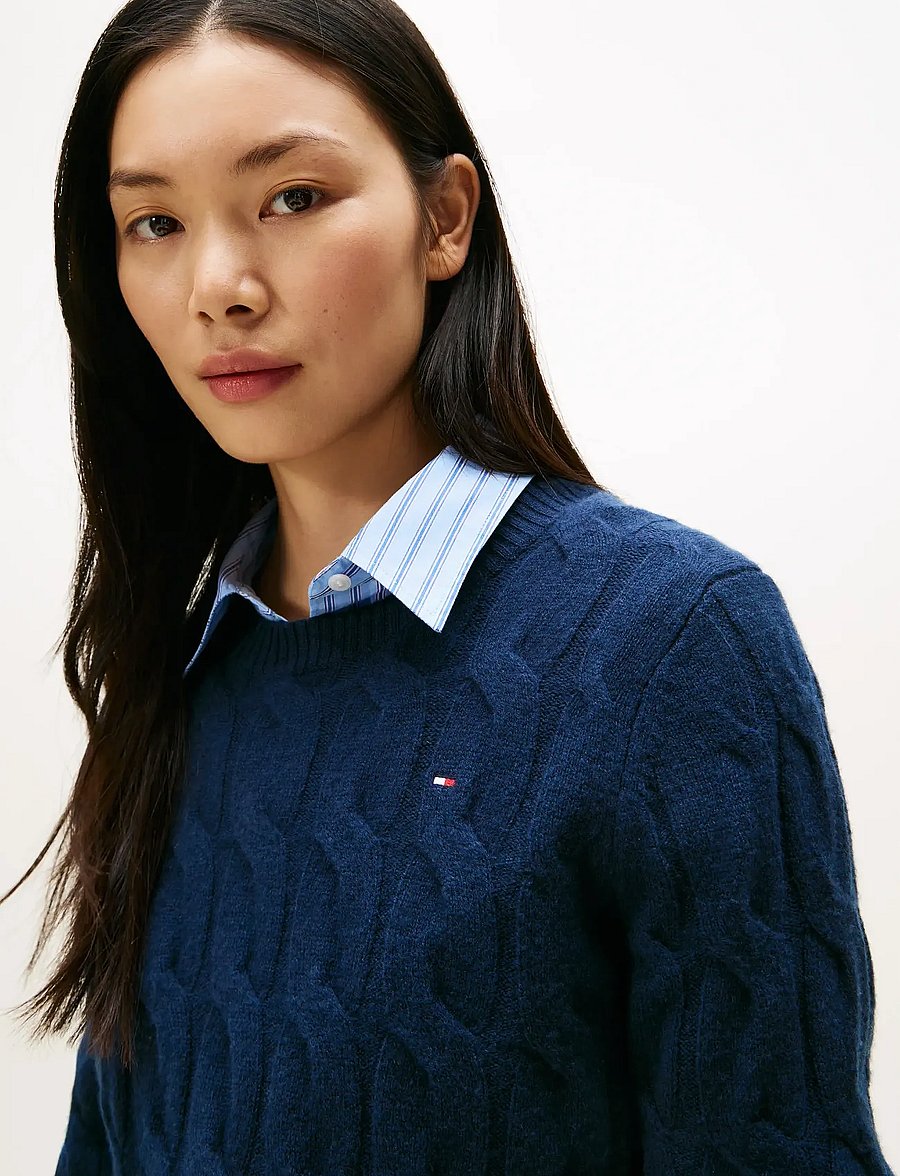 Tommy Hilfiger - SOFT WOOL CABLE C-NK LS SWT - stickade tröjor - dark night navy - 4