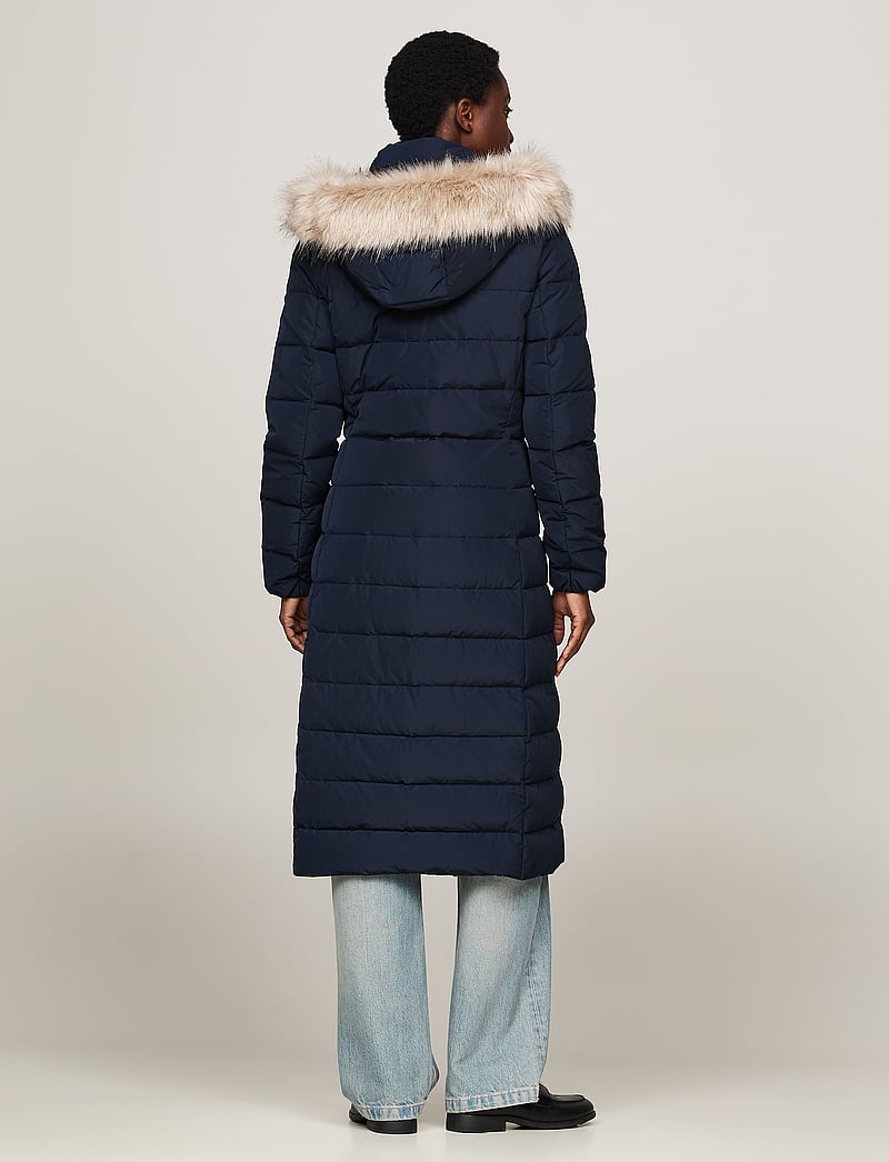 Tommy Hilfiger - HERITAGE DOWN TYRA MAXI WITH FUR - dunfrakker - desert sky - 4