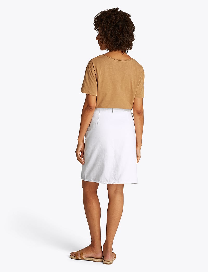 Tommy Hilfiger - DNM KNEE STRAIGHT SKIRT RW WHITE - midiseelikud - th optic white - 2