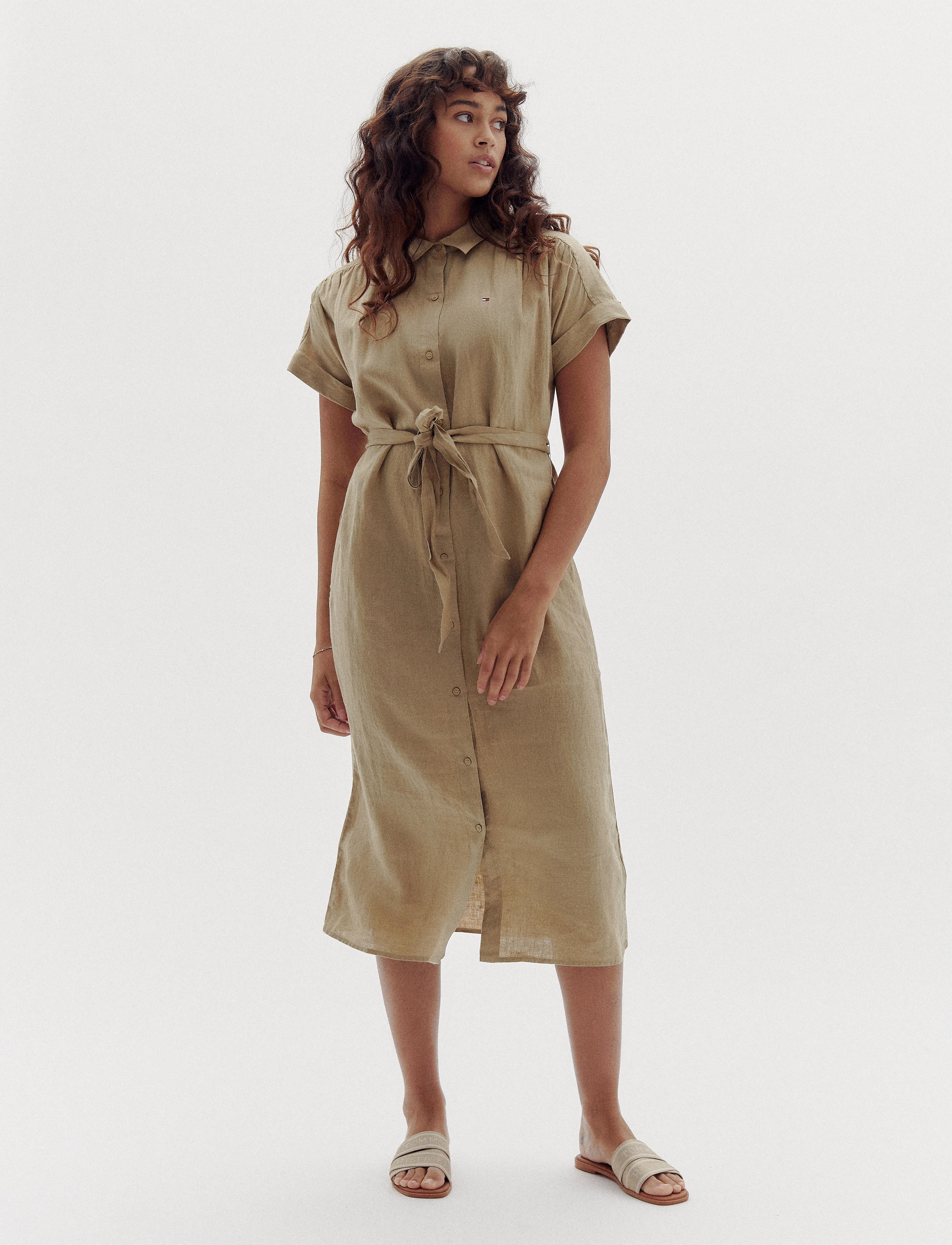 Tommy Hilfiger ESS LINEN S/S MIDI SHIRT DRESS - Midikleider - CAMEL / beige