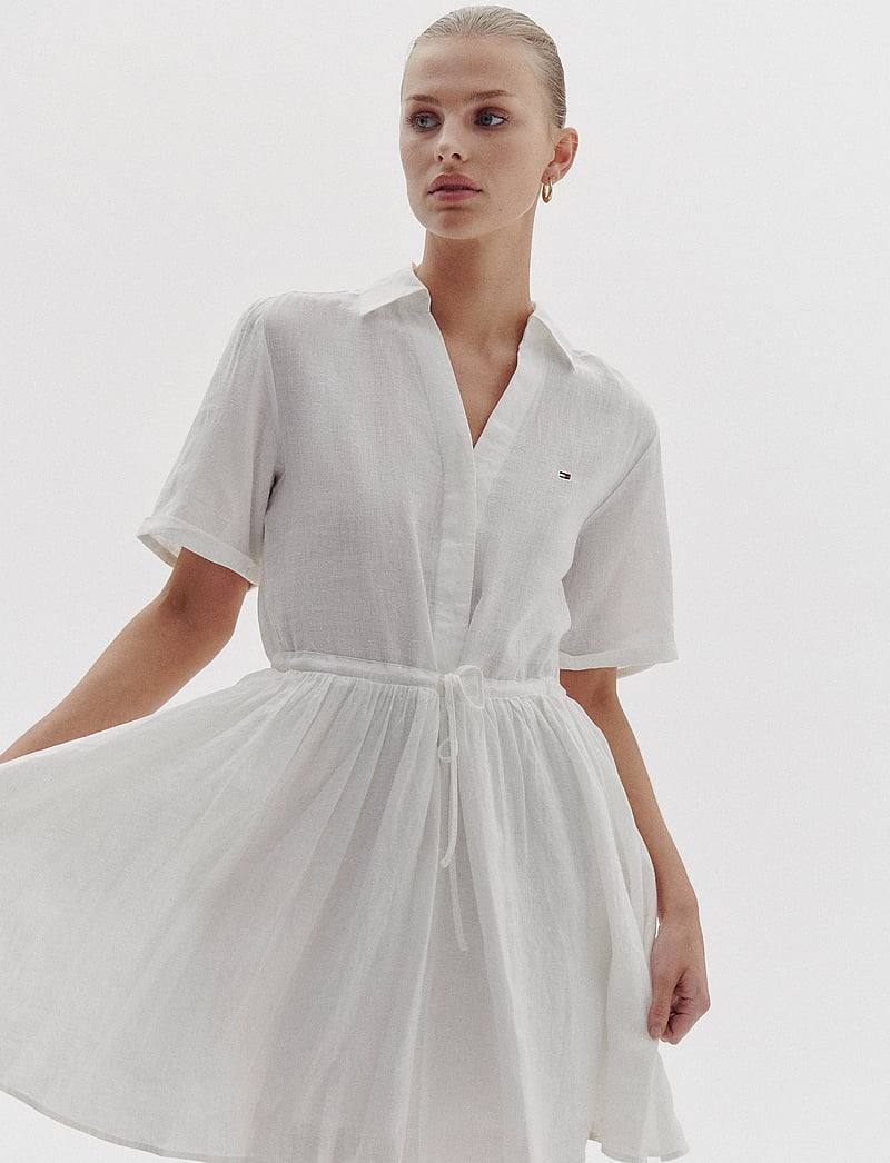 Tommy Hilfiger - ESS LINEN S/S SHORT DRESS - konfirmation - th optic white - 0