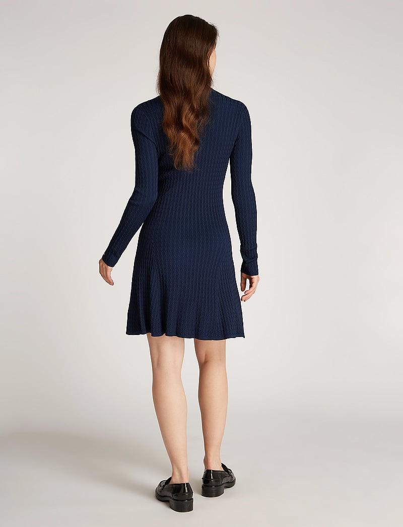 Tommy Hilfiger - RAYON CABLE F&F LS MIDI DRESS - knitted dresses - dark night navy - 2