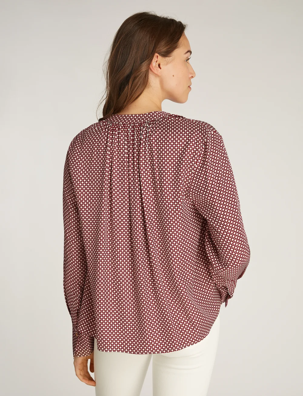 Tommy Hilfiger - FLUID VIS PRT VNECK BLOUSE - long sleeved blouses - mini geo primary red - 2