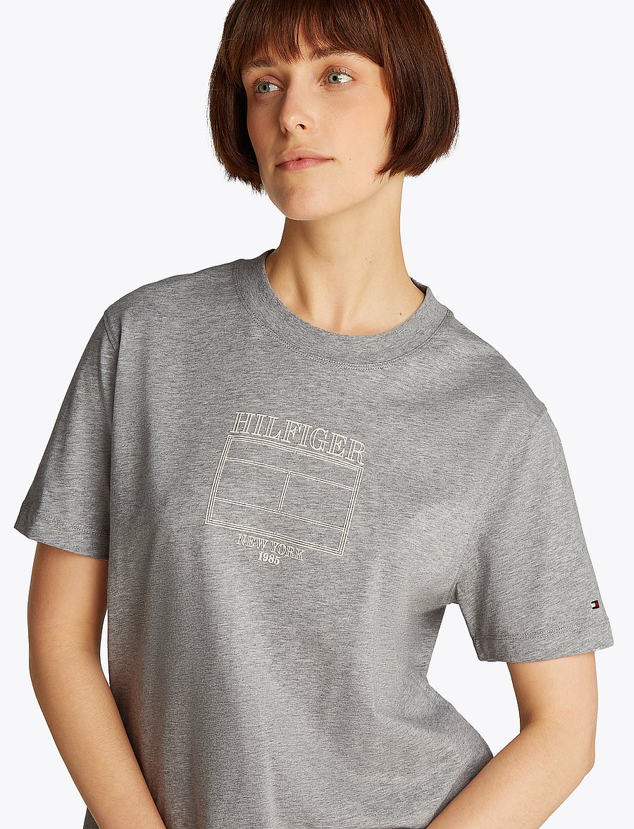 Tommy Hilfiger - MDRN OUTLINE FLAG C-NK TEE - t-shirts - light grey htr - 0