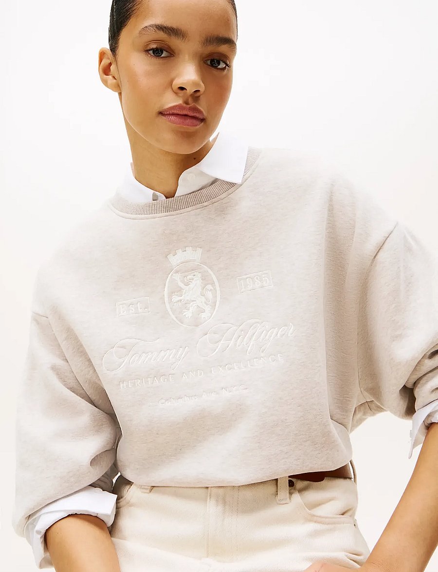 Tommy Hilfiger - VARSITY CREST FLEECE SWTSHRT - sweatshirts - heathered pebble - 4