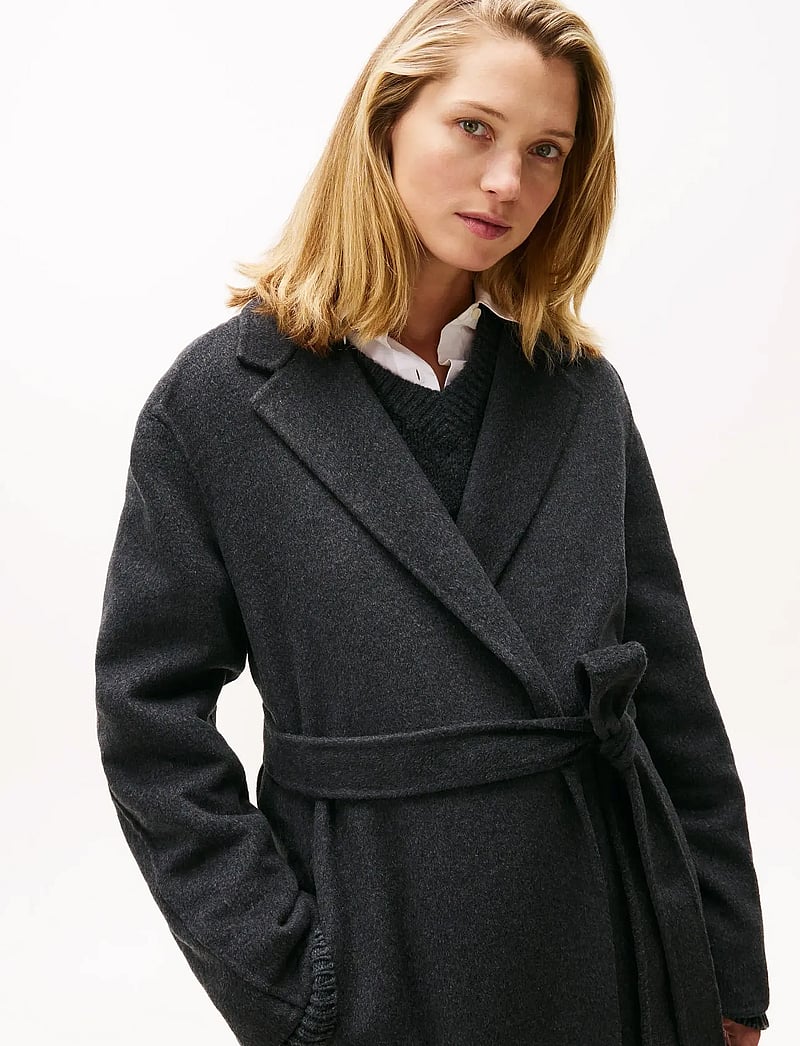 Tommy Hilfiger - DF WOOL REG BELTED MAXI COAT - vinterjakker - dark grey heather - 2