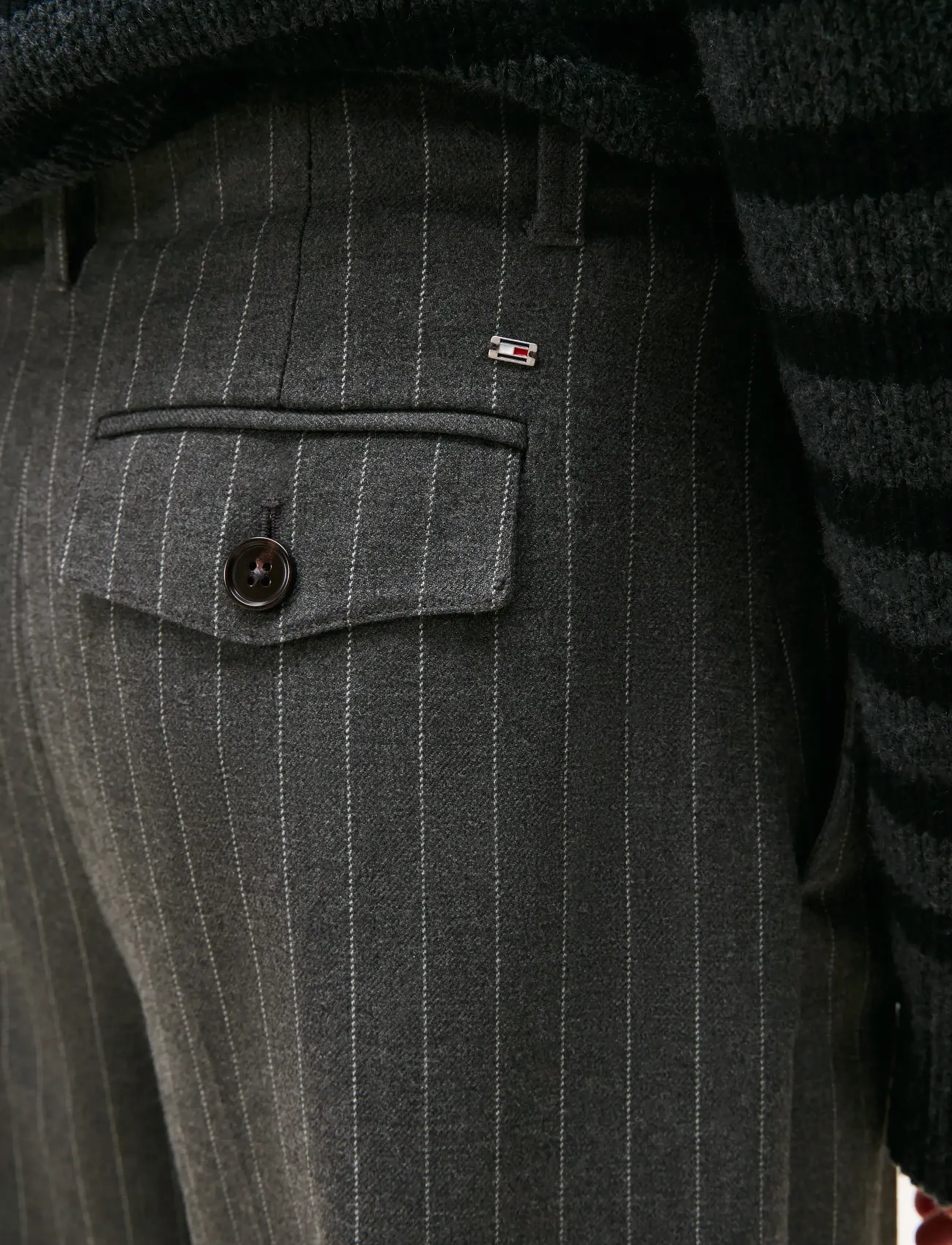 Tommy Hilfiger - PINSTRIPE LOOSE STRAIGHT PANT - dalykinio stiliaus kelnės - mid grey heather pinstripe - 3