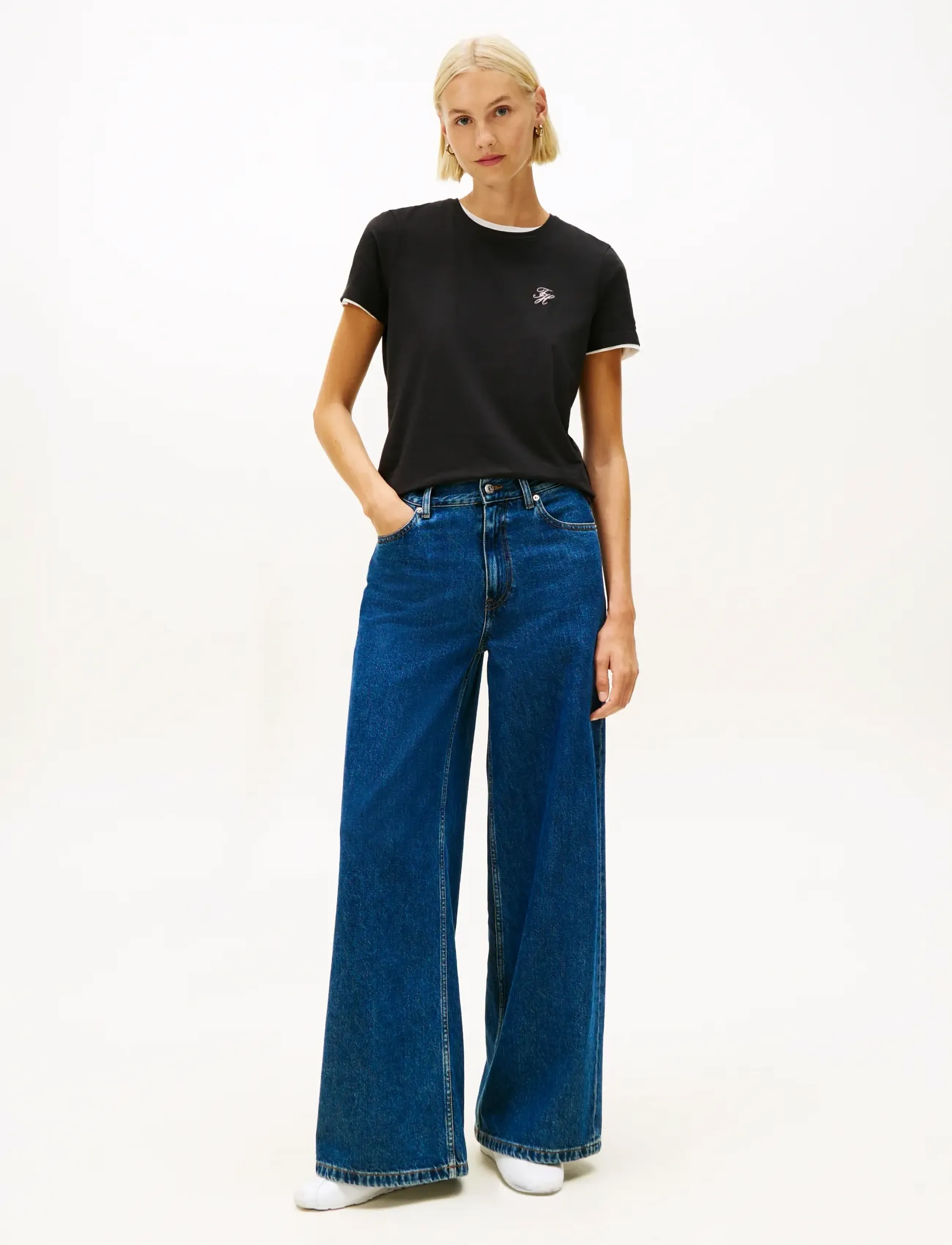 Tommy Hilfiger - TH SCRIPT REG C-NK SS TEE - madalaimad hinnad - black - 2