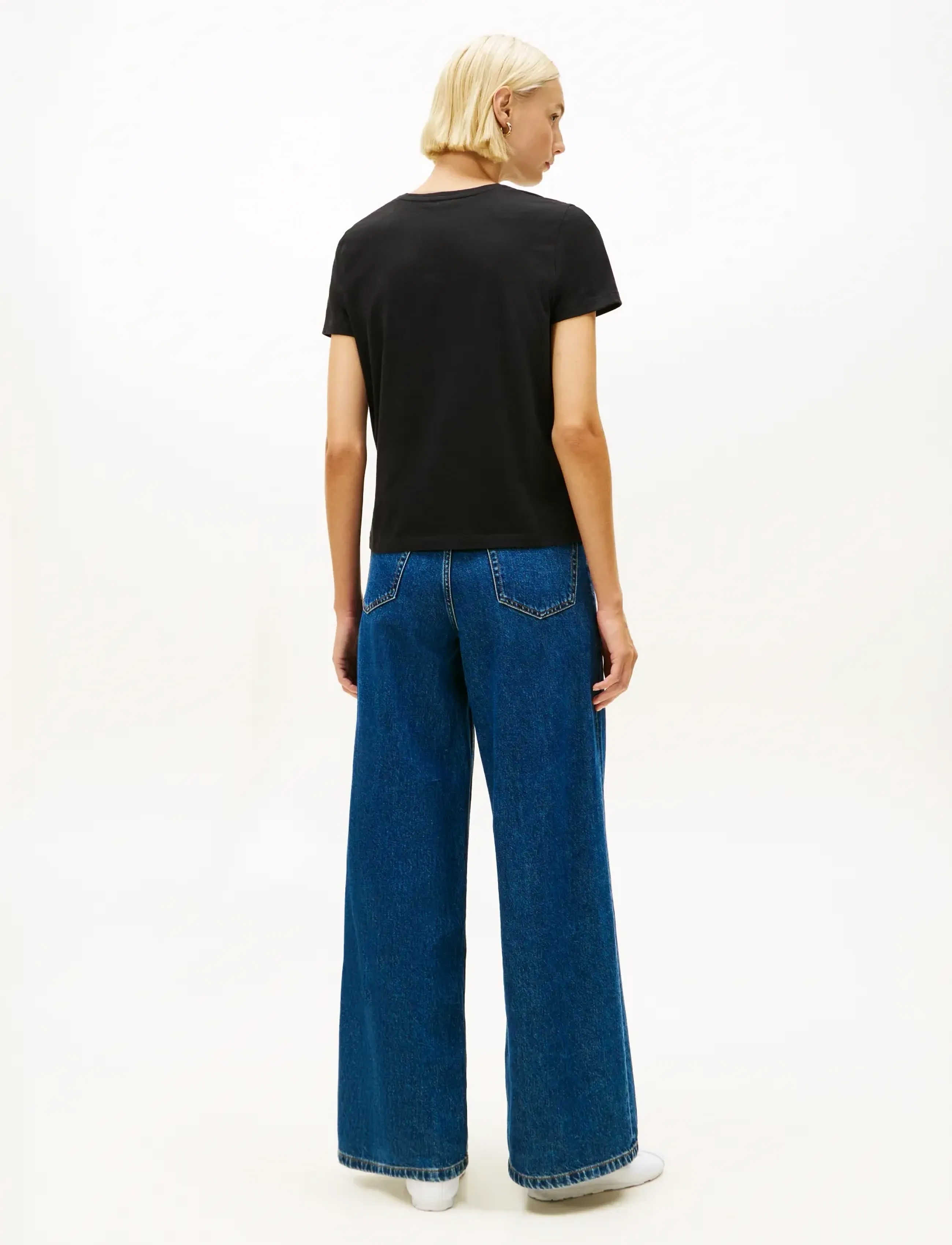 Tommy Hilfiger - TH SCRIPT REG C-NK SS TEE - madalaimad hinnad - black - 3
