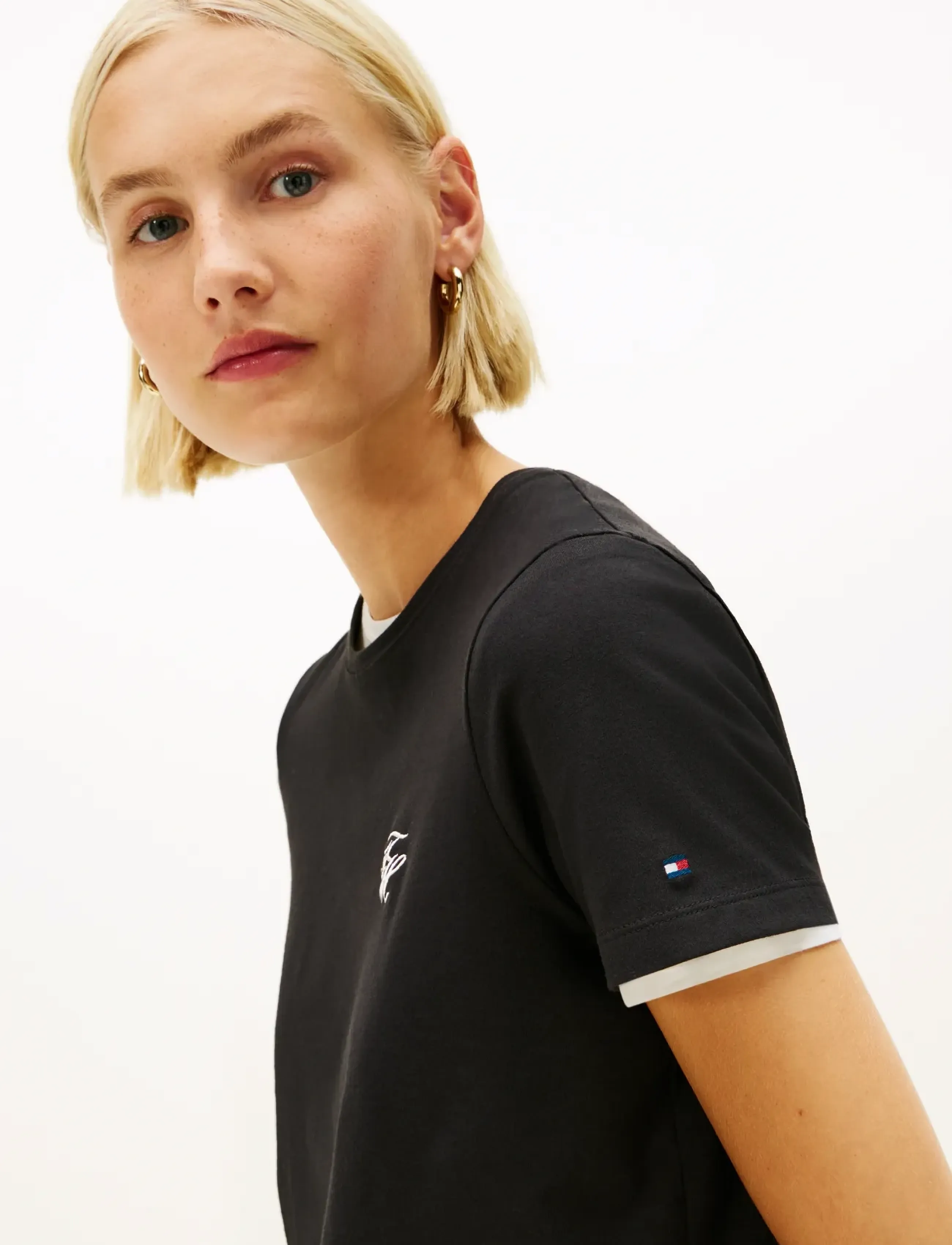 Tommy Hilfiger - TH SCRIPT REG C-NK SS TEE - madalaimad hinnad - black - 4