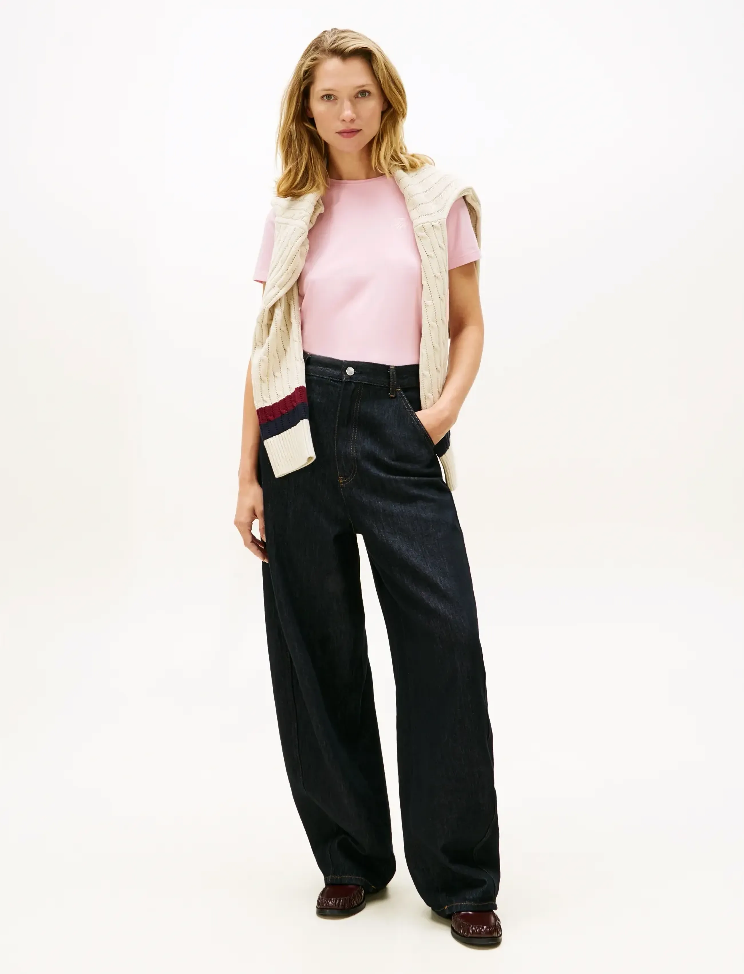 Tommy Hilfiger - TH SCRIPT REG C-NK SS TEE - laveste priser - bonita pink - 2