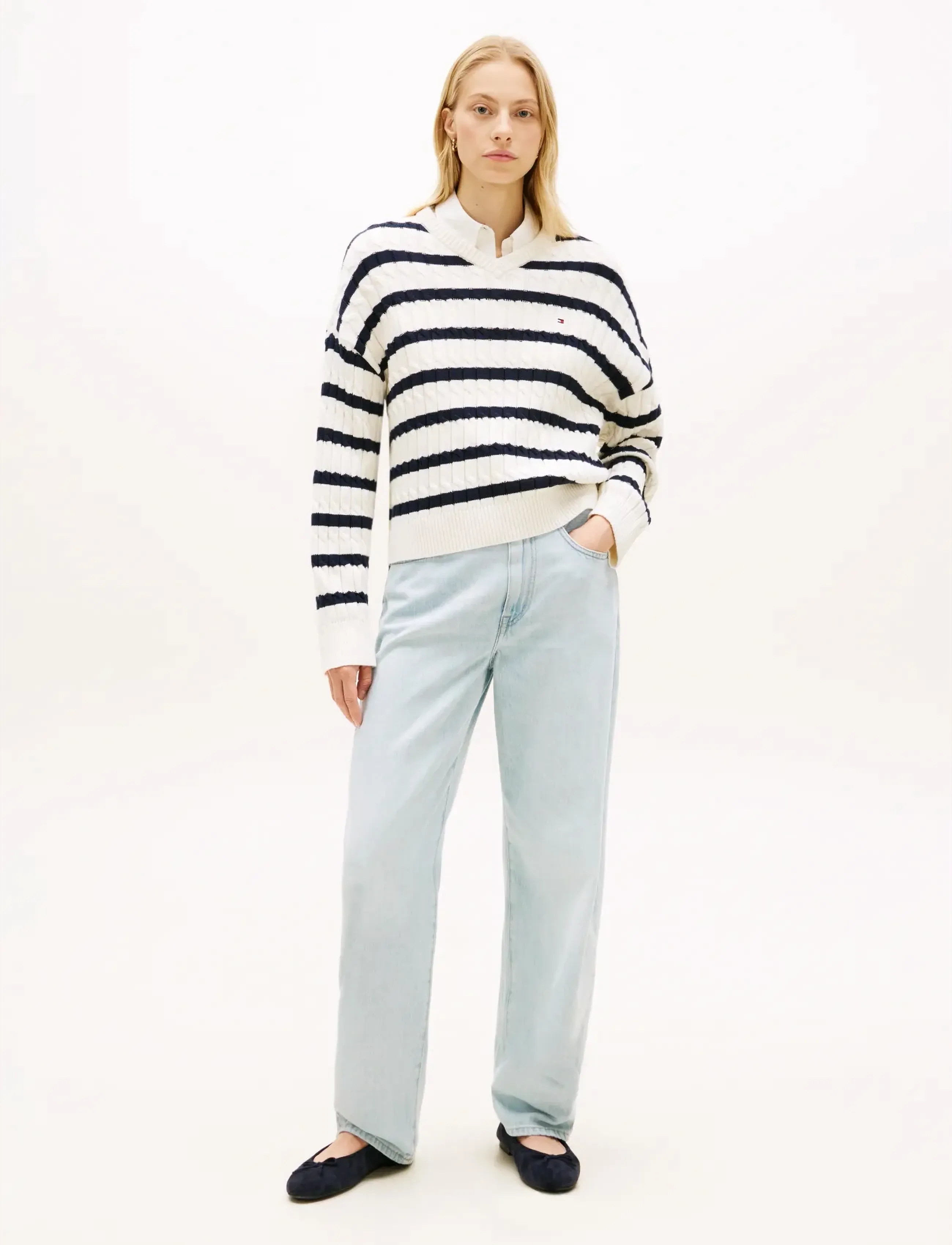 Tommy Hilfiger - CO CABLE MID GG RLX LS V-NK SWT - striktrøjer - ivory petal dark n navy stp - 3