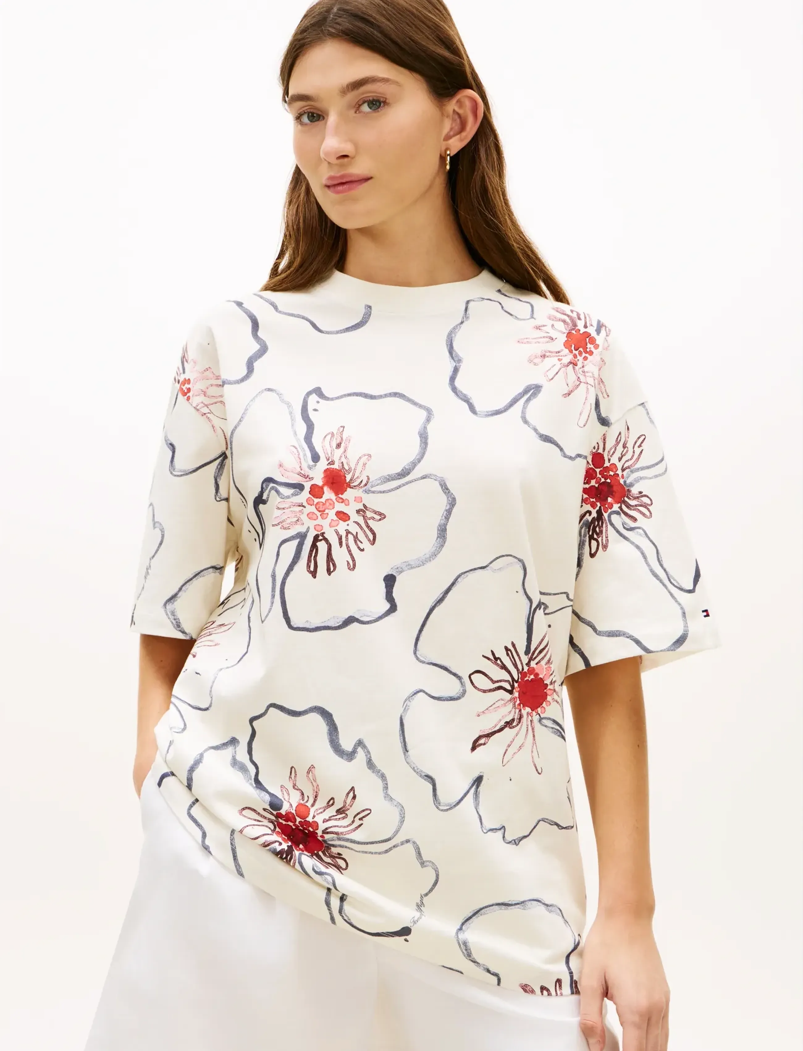Tommy Hilfiger FLOWER GRAPHIC RLX C-NK SS TEE - T-särgid ja alussärgid - LINEAR POPPY IVORY SILK / cream