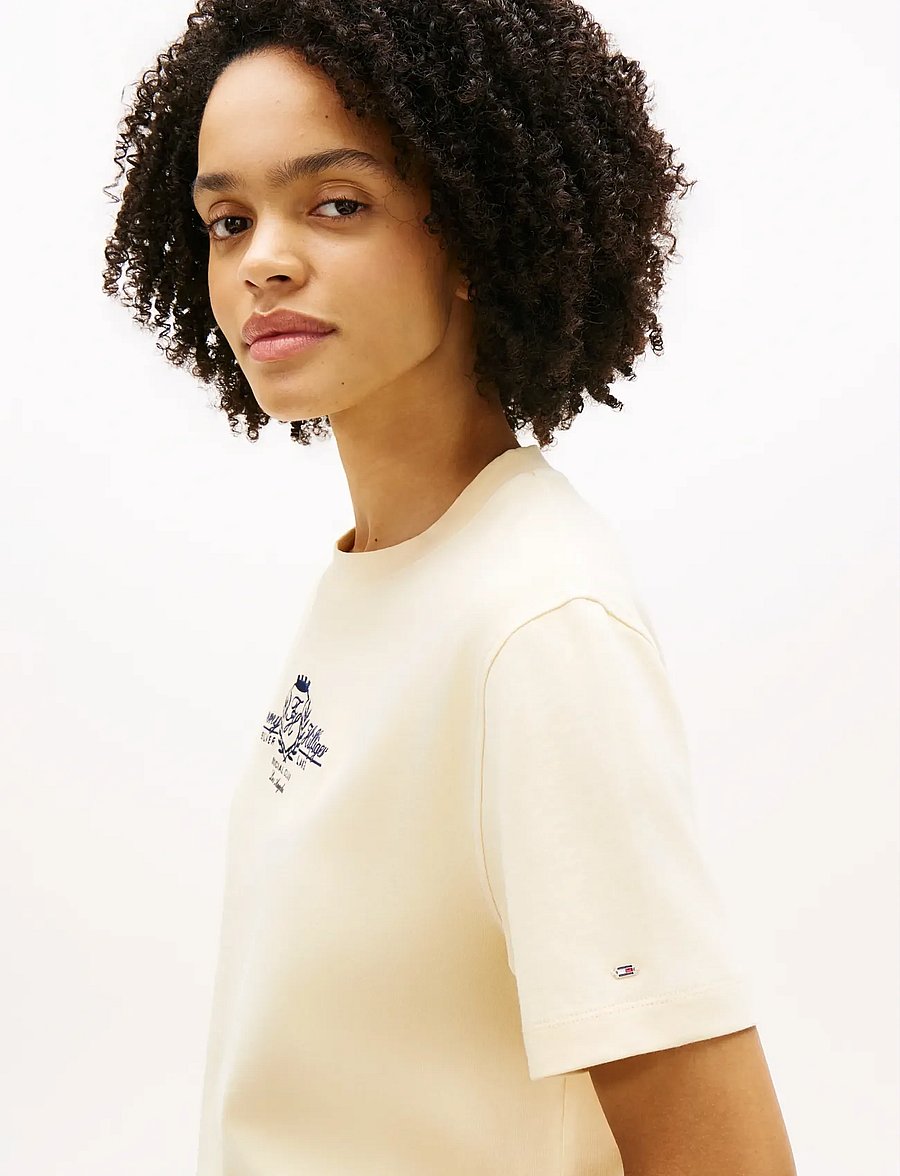Tommy Hilfiger - VARSITY CREST MDRN C-NK SS TEE - t-shirts - country ivory - 4
