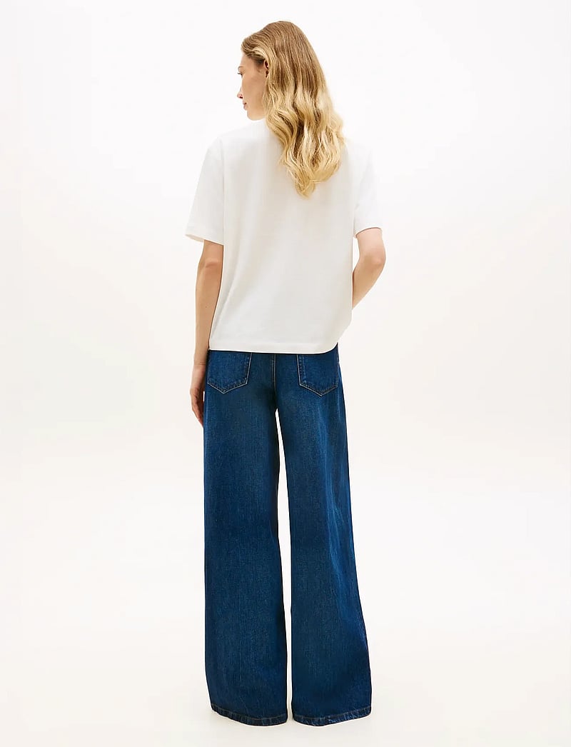 Tommy Hilfiger - VARSITY CREST MDRN C-NK SS TEE - t-shirts - ecru - 2