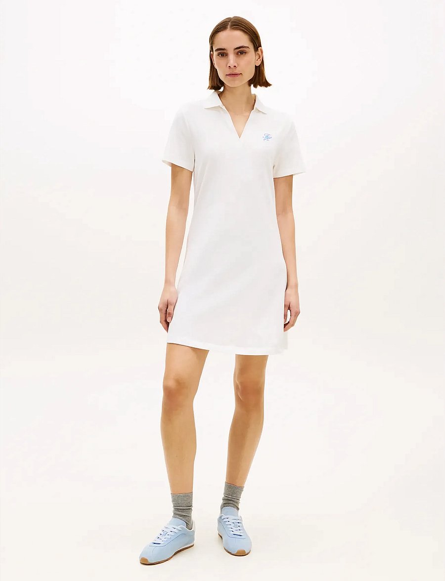 Tommy Hilfiger - TH SCRIPT OPEN-NK POLO DRS - t-shirtklänningar - ecru - 0