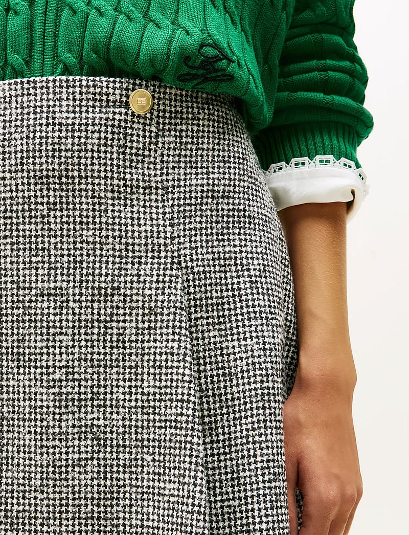 Tommy Hilfiger - WOOL PATTERN GB MINI SKIRT - short skirts - black white houndstooth - 4