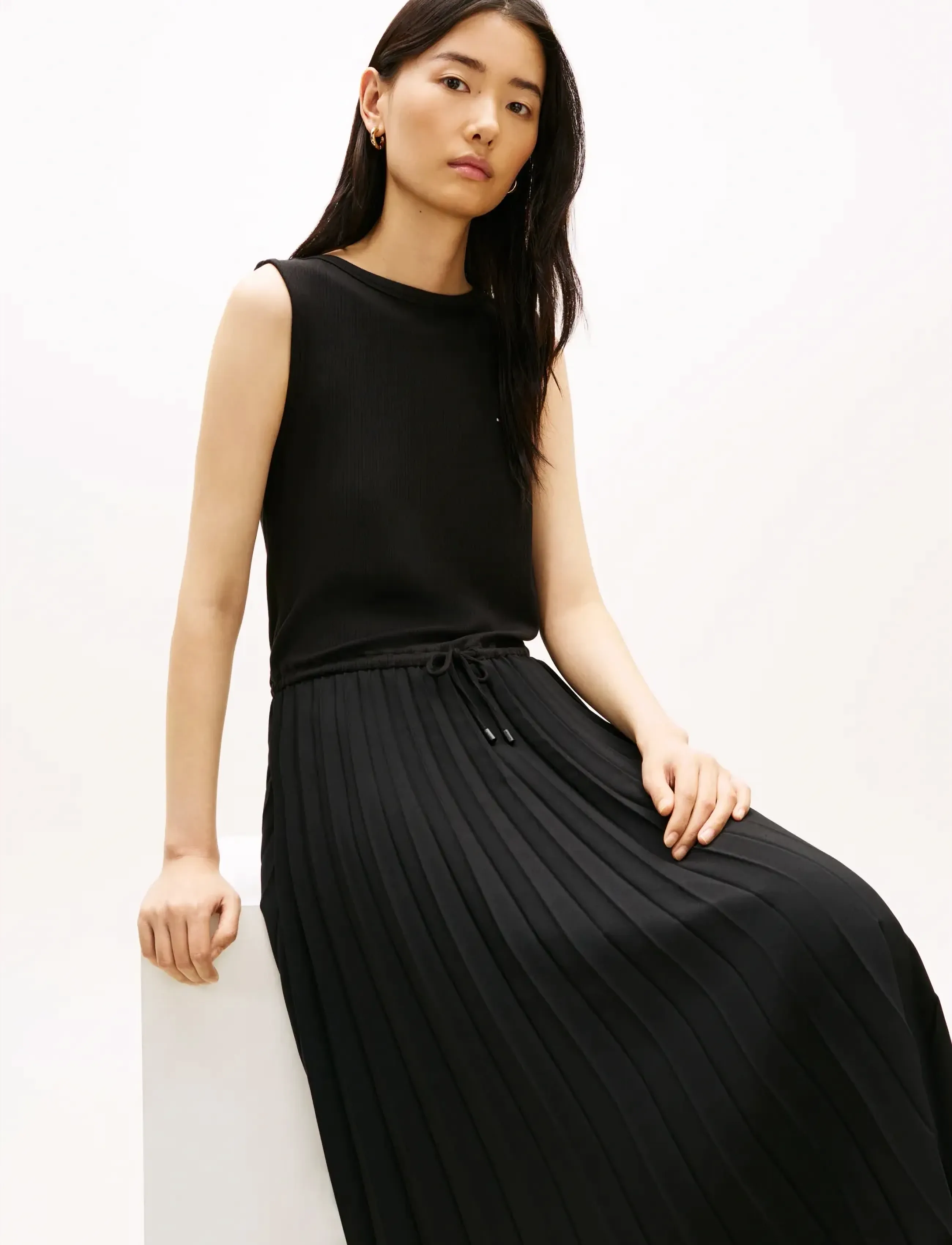 Tommy Hilfiger - 5X2 SLASH-NK MIX MEDIA DRS - midi kjoler - black - 2
