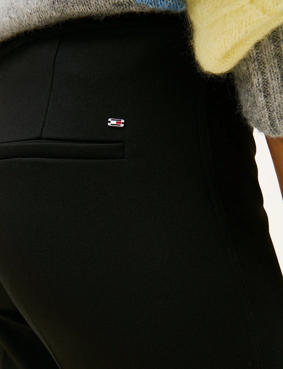 Tommy Hilfiger - PUNTO KICK FLARE PANT - alt laiad püksid - black - 4