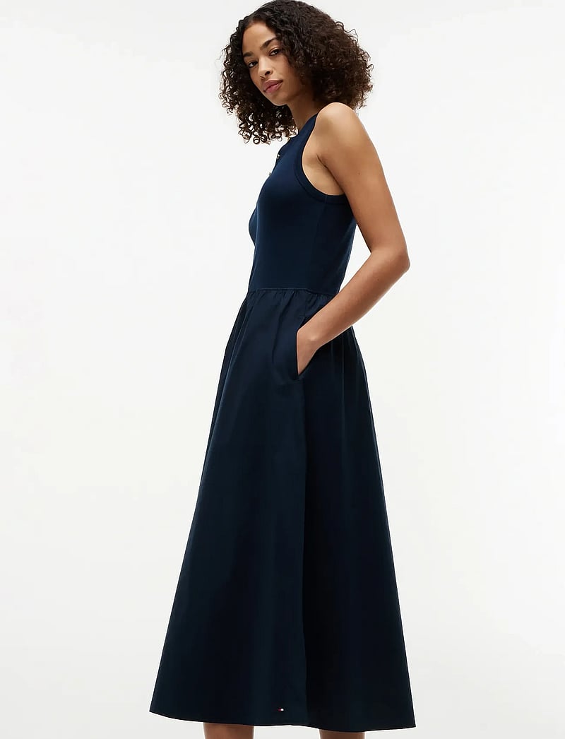 Tommy Hilfiger Gold Button Poplin Mix Dress (TOHWW0WW49628) - Midi dresses - Boozt.com Tommy Hilfiger Gold Button Poplin Mix Dress (TOHWW0WW49628) - Midi dresses - Boozt.com
