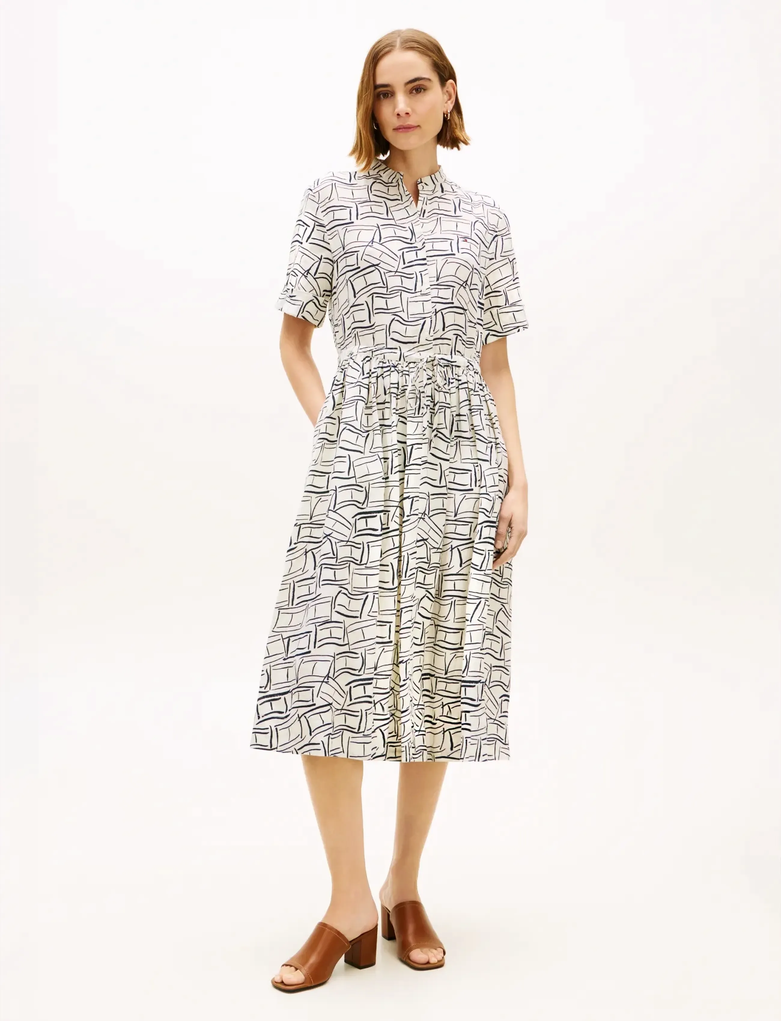 Tommy Hilfiger ESS LINEN MIDI SS SHIRT DRESS - Nyheter - SMALL FLAG FEATHERS CALICO / cream