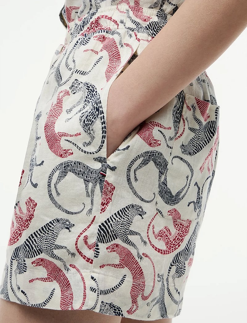 Tommy Hilfiger - ESS LINEN PULL ON SHORT - leinen-shorts - leopard baroque rwb - 4