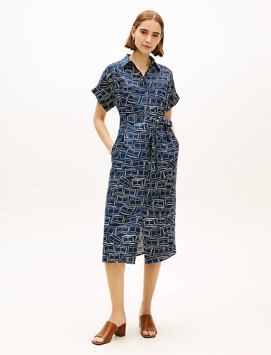 Tommy Hilfiger - LINEN BELTED KNEE SS SHIRT DRESS - skjortekjoler - flag feathers dark night navy - 0