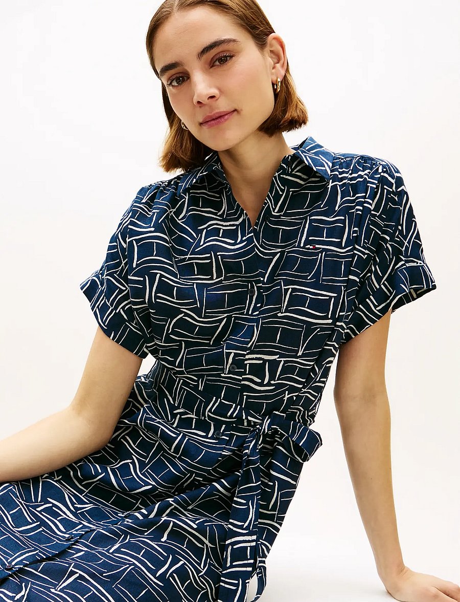 Tommy Hilfiger - LINEN BELTED KNEE SS SHIRT DRESS - skjortekjoler - flag feathers dark night navy - 3