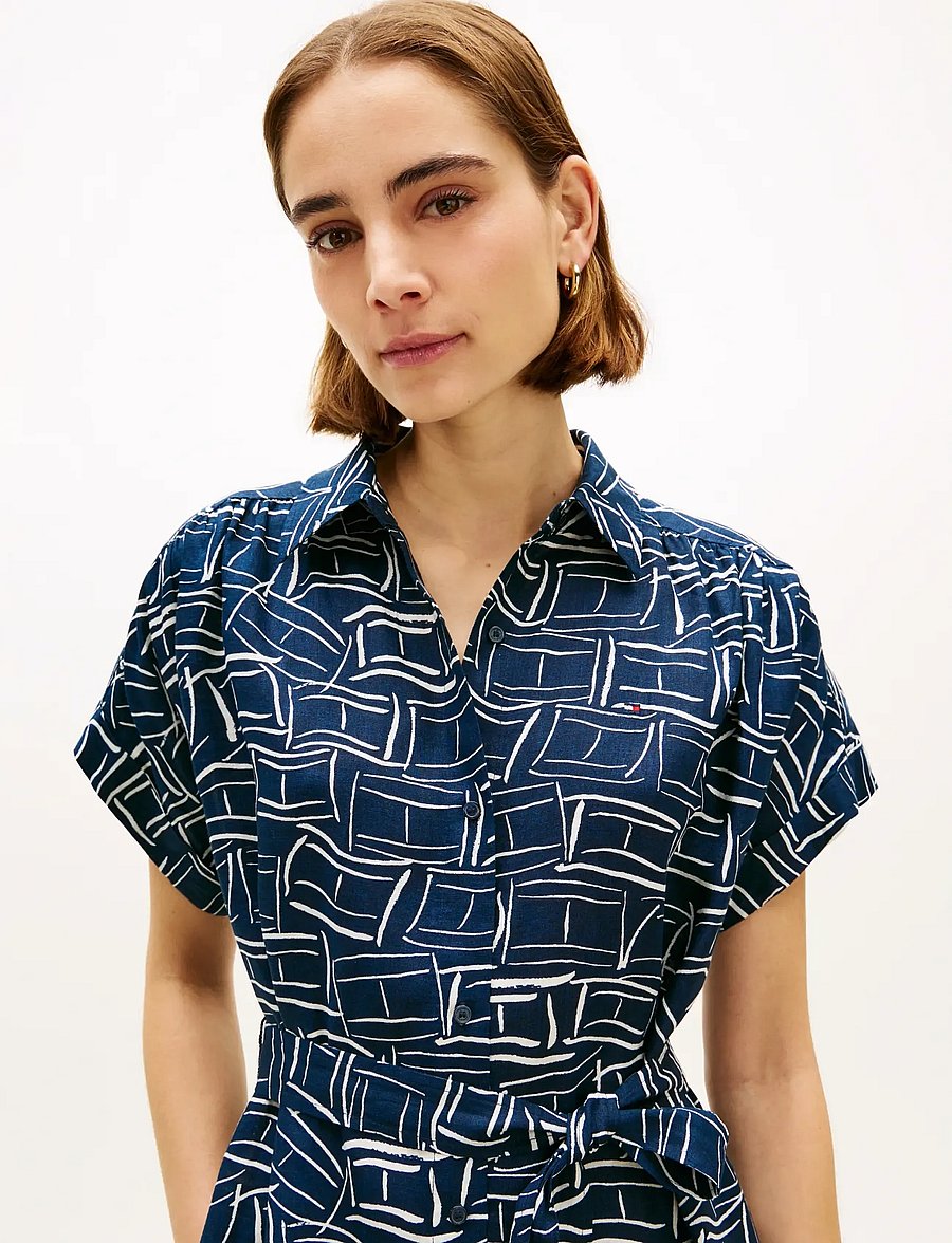 Tommy Hilfiger - LINEN BELTED KNEE SS SHIRT DRESS - skjortekjoler - flag feathers dark night navy - 4