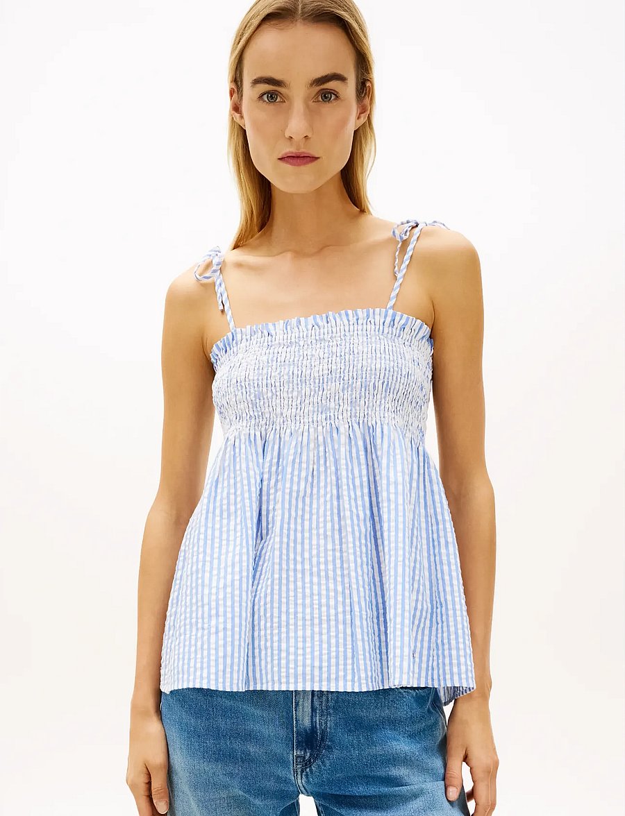 Tommy Hilfiger - SWIMSHOP SEERSUCKER SMOCKED TOP - crop tops - thin banker stp blue spell white - 0