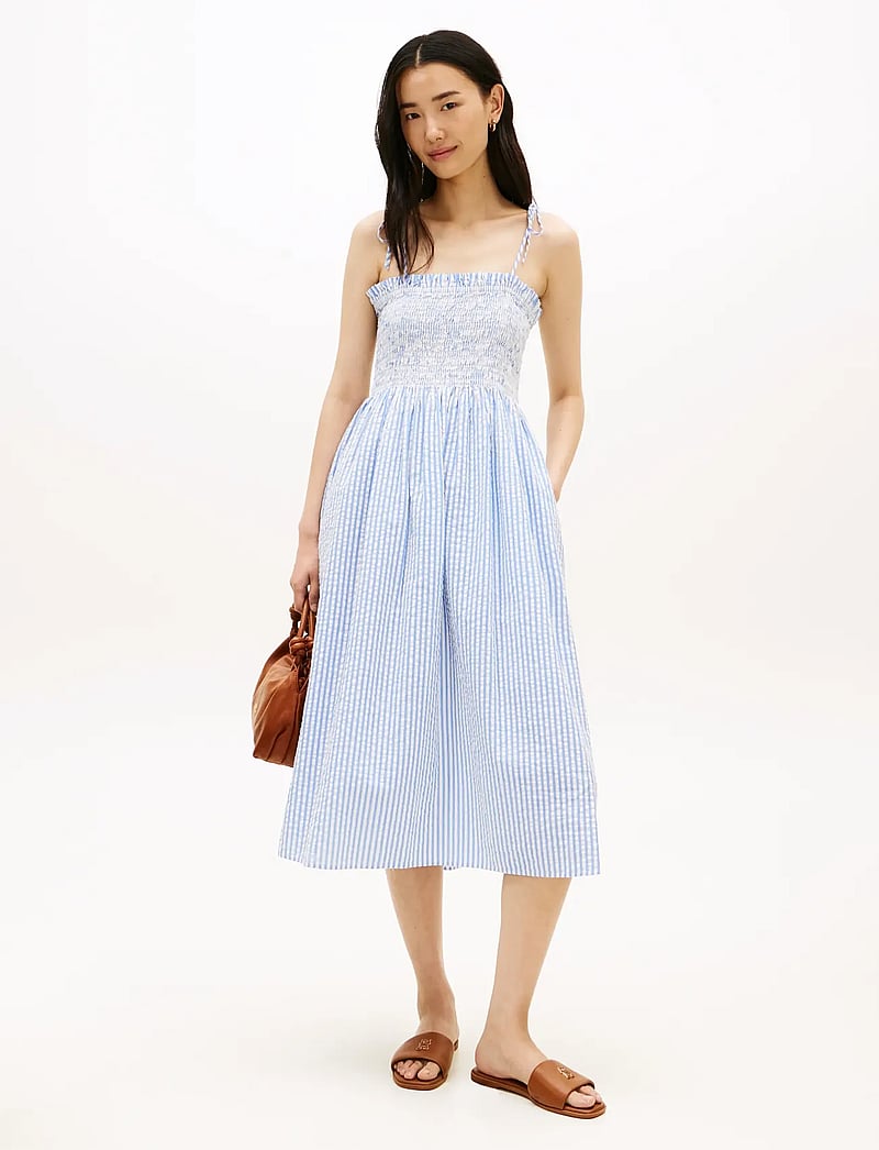 Tommy Hilfiger Swimshop Seersucker Smocked Drs (TOHWW0WW50545) - Midi dresses - Boozt.com Tommy Hilfiger Swimshop Seersucker Smocked Drs (TOHWW0WW50545) - Midi dresses - Boozt.com