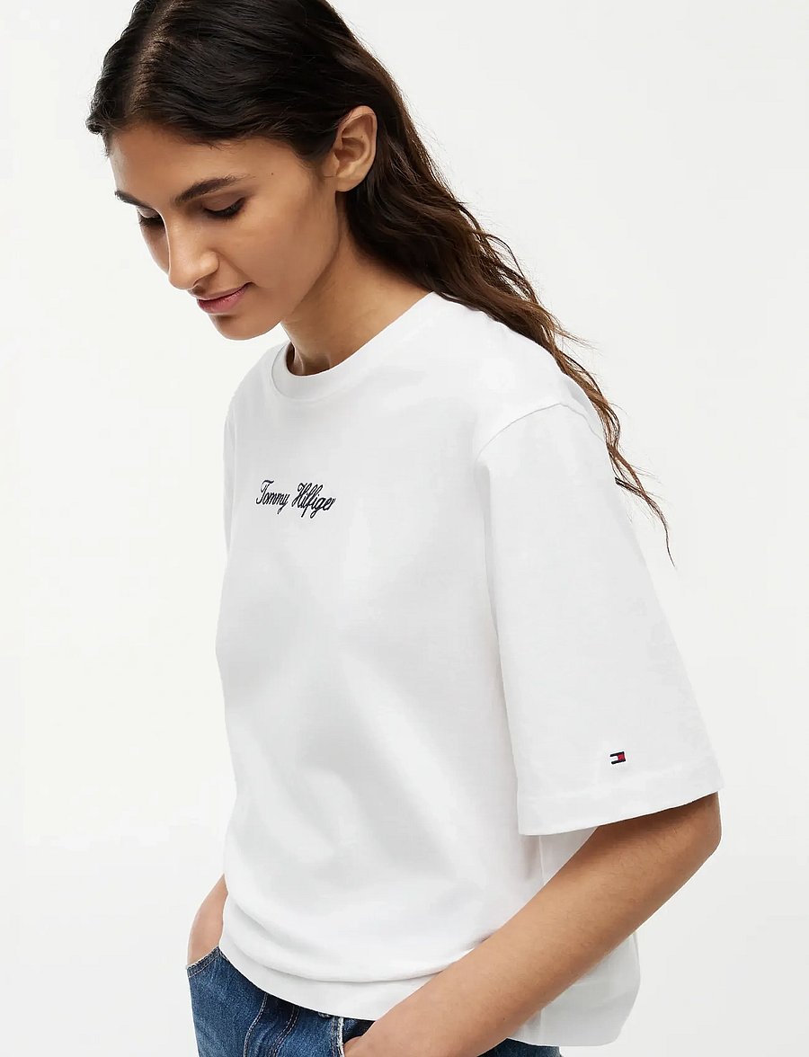 Tommy Hilfiger - CLASSIC SCRIPT TRAPEZE TEE - t-shirts - ecru - 3