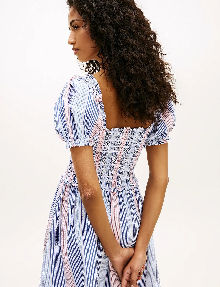 Tommy Hilfiger - GINGHAM SMOCK SS MIDI DRESS - midi kjoler - rwb multi stripe texture - 2