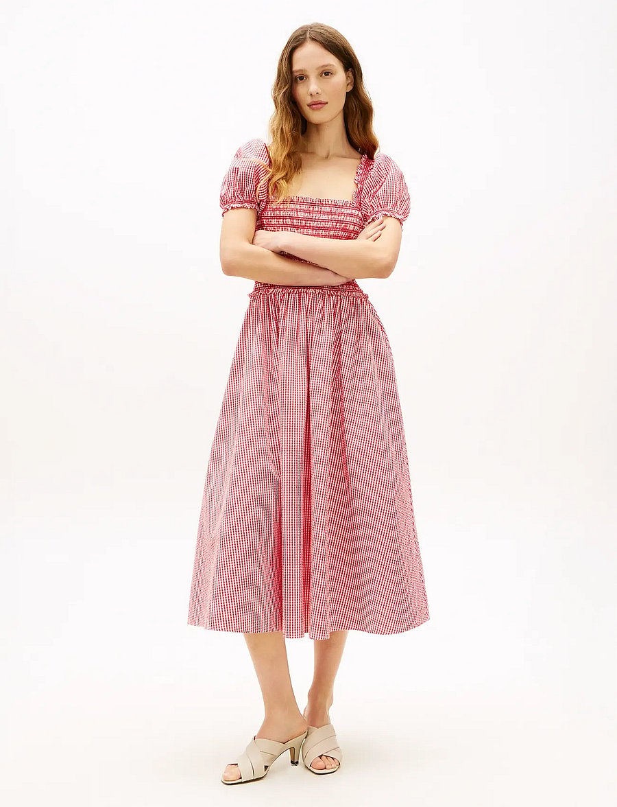 Tommy Hilfiger - GINGHAM SMOCK SS MIDI DRESS - midi kjoler - gingham ecru fireworks red - 0