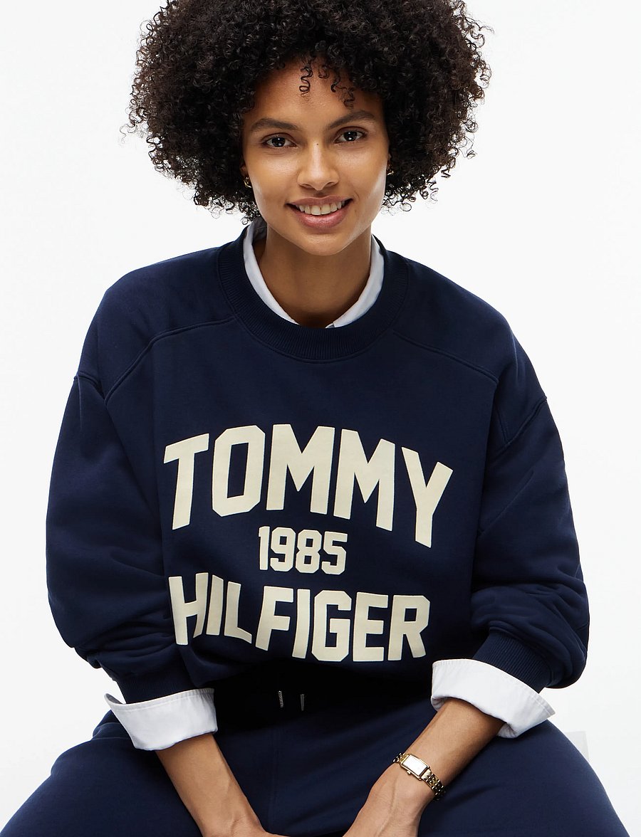 Tommy Hilfiger - VARSITY FLOCK RLXD SWT - igapäevane stiil - dark blue - 3