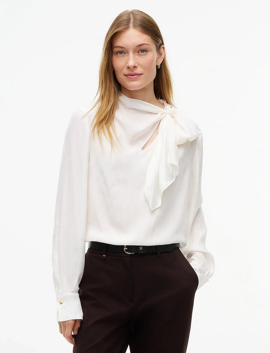 Tommy Hilfiger - FLUID JACQUARD BOW TIE BLOUSE - langærmede bluser - ivory silk - 0