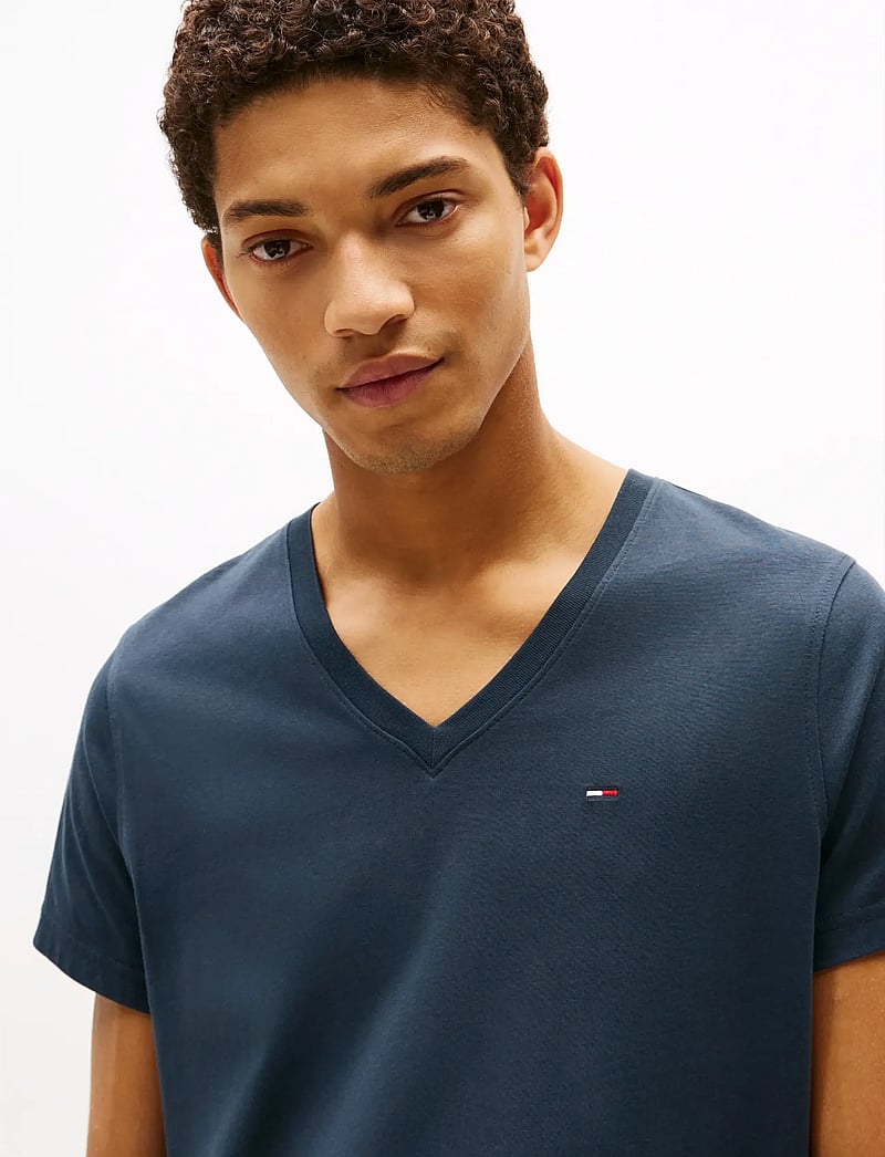 Tommy Jeans - TJM ORIGINAL JERSEY V NECK TEE - v-ringade t-shirts - black iris - 4