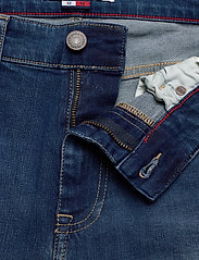 Tommy Jeans - AUSTIN SLIM TAPERED WMBS - džinsa bikses ar tievām starām - wilson mid blue stretch - 3