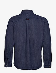 Tommy Jeans - TJM DENIM BADGE SHIRT - denimowe koszulki - mid indigo - 1